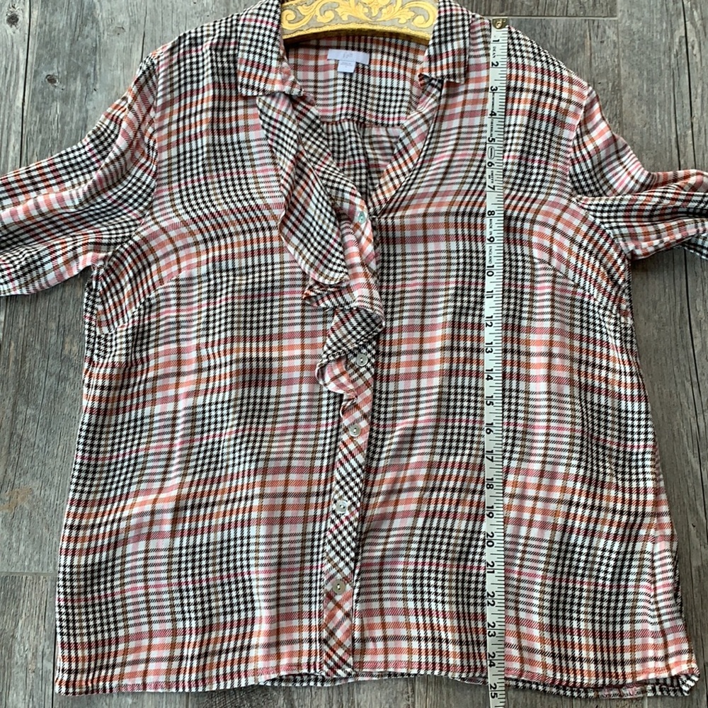 J.JILL PINK PLAID BUTTON FRONT BLOUSE. SIZE MEDIUM - Picture 5 of 5
